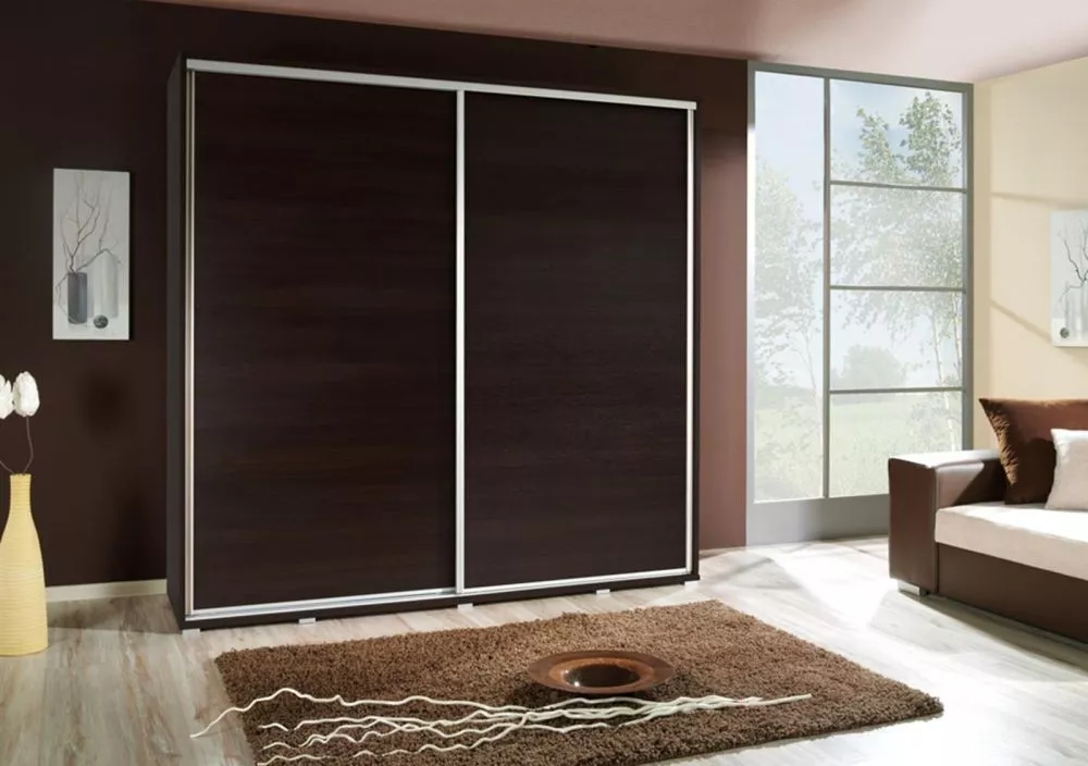 Skapis Penelopa 4 · Kastanis venge · 205 × 66 × 215 cm