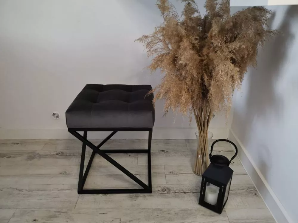 Pufs Kiko Black Standard Auduma numurs: Amore 104, · Tumši pelēks · 35 × 44 × 35 cm