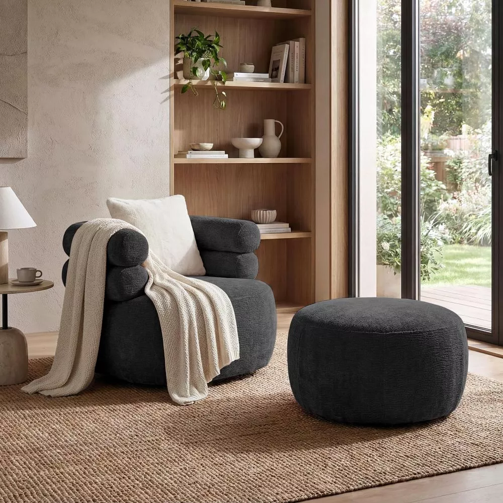 Mīksts krēsls Nela standard ar pufu Sēdvietas dziļums: 73 cm, · Melns · 95 × 95 × 85 cm