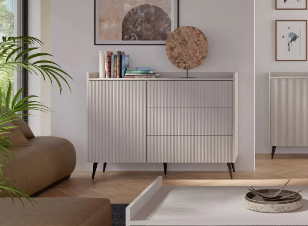 Kumode Ademo 4 · Kašmira · 126 × 41 × 92 cm