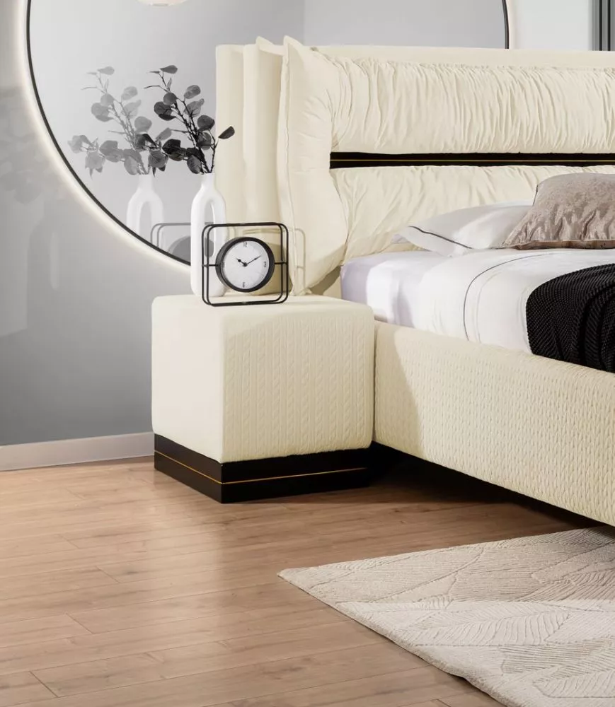 Pufs Tuluza Velvet Auduma numurs: Magic Velvet 2250 / Magic Velvet Deluxe 2250, · Krēma · 63 × 49 × 43 cm