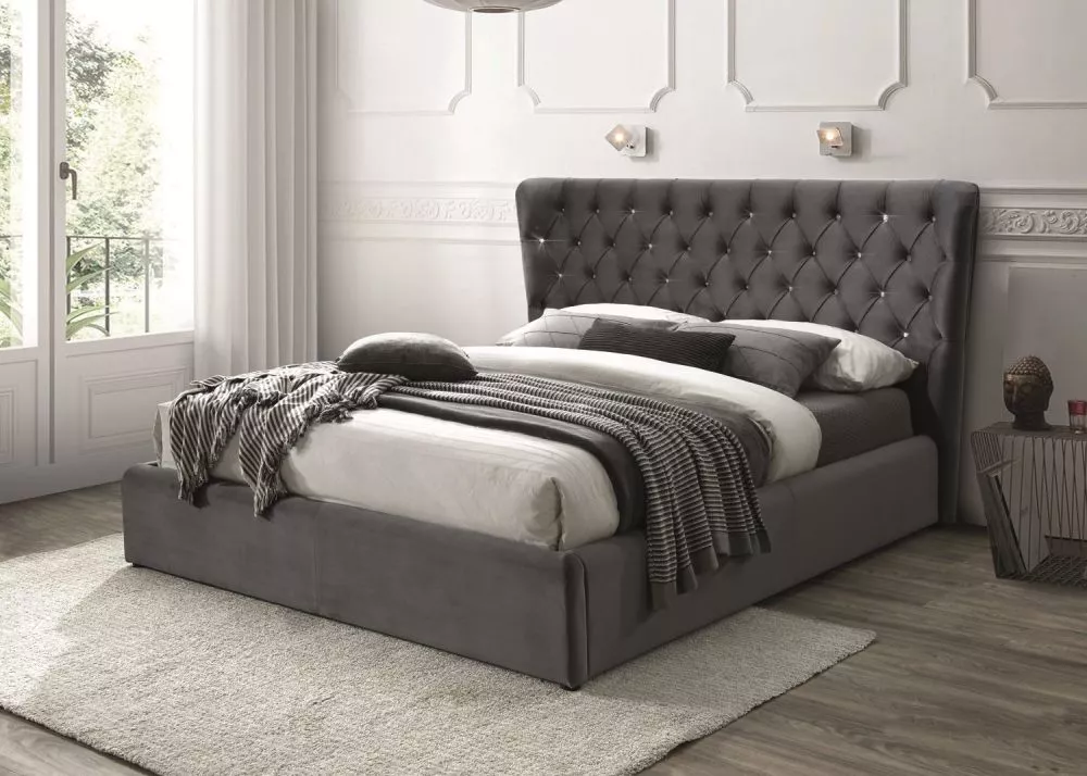 Gulta Carven Velvet ar stelāžu Guļamvietas platums: 160 cm, Guļamvietas garums: 200 cm, stelāžas tips: koka, · Pelēks · 