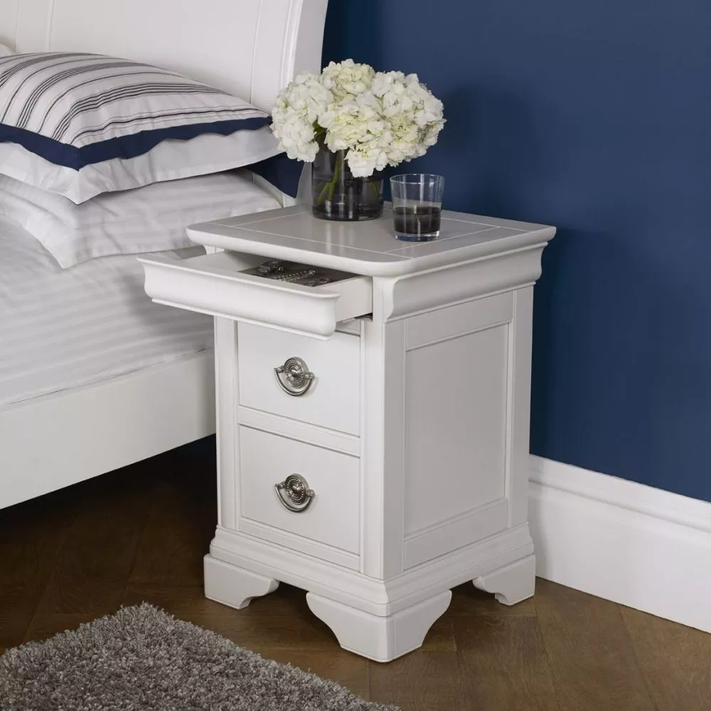 Naktsgaldiņš Chantilly CHA 70-3 · Balts · 46 × 42 × 65 cm