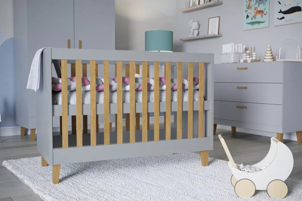 Bērnu gultiņa Kubi Baby ar stelāžu Guļamvietas platums: 60 cm, Guļamvietas garums: 120 cm, · Pelēks · 66 × 124 × 90 cm