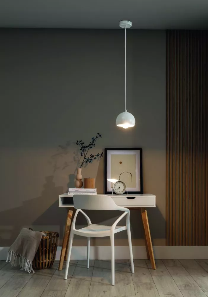 Lampa Callide 1 veids: piekaramā, · Balts · 15 × 15 × 110 cm
