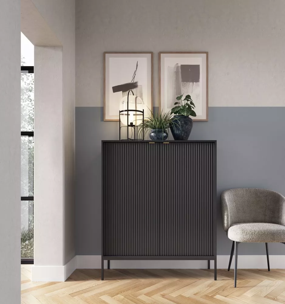Kumode Nova K-104 · Melns · 104 × 39 × 125 cm