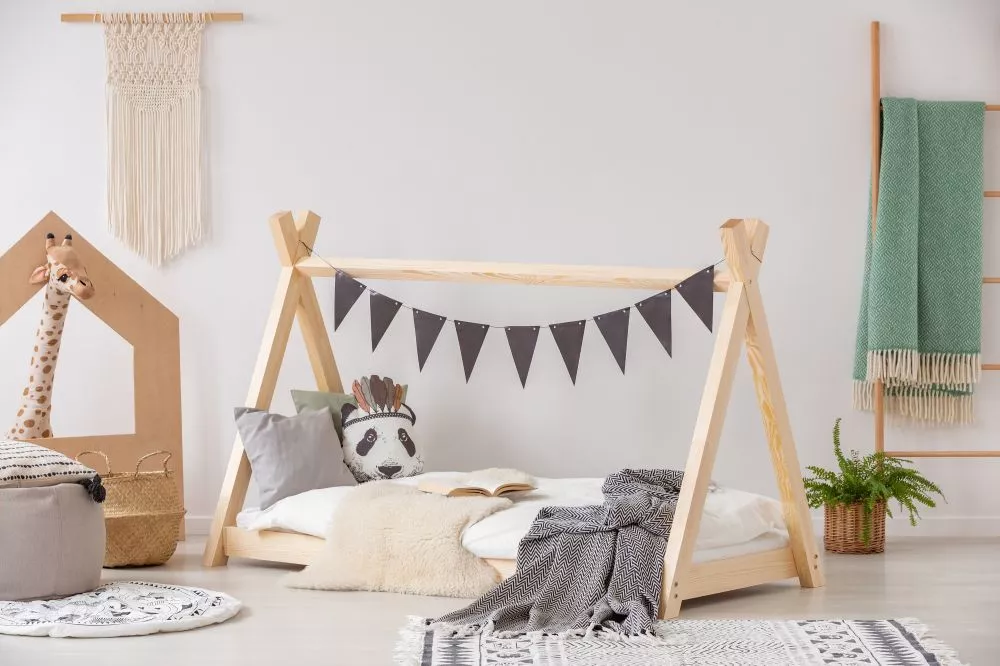 Bērnu gulta Mila TP ar stelāžu Guļamvietas platums: 70 cm, Guļamvietas garums: 140 cm, · Priede · 84 × 153 × 115 cm