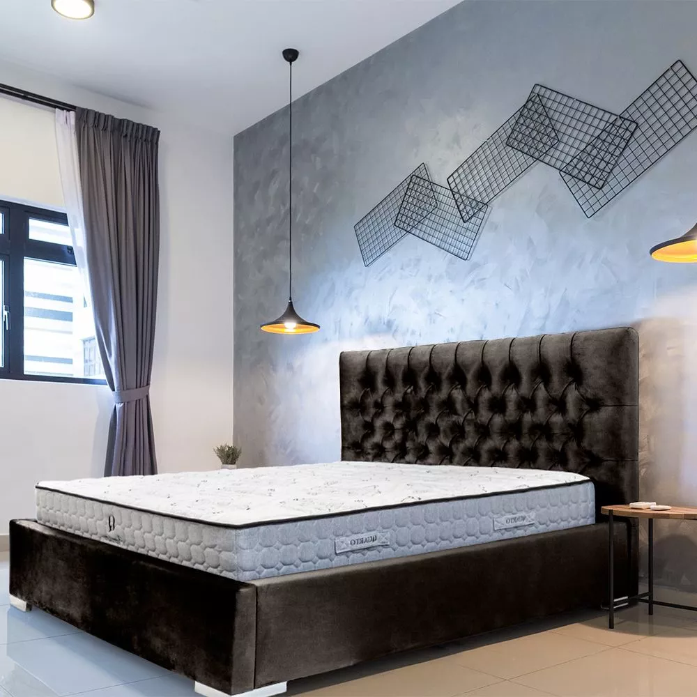 Gulta Chester Monolith Standard ar stelāžu Guļamvietas platums: 180 cm, Guļamvietas garums: 200 cm, stelāžas tips: koka,