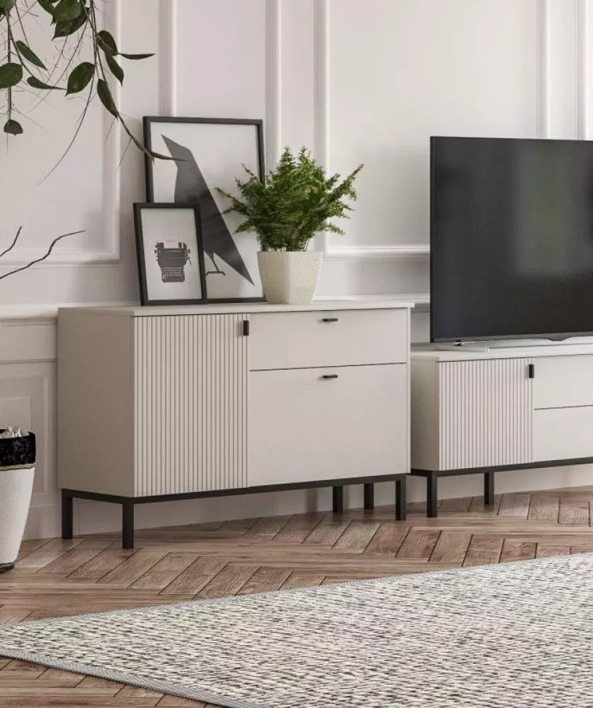 Kumode Korfu 01 · Kašmira · 117 × 40 × 72 cm