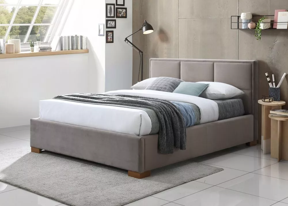 Gulta Maison Velvet 160x200 ar stelāžu Guļamvietas platums: 160 cm, Guļamvietas garums: 200 cm, · Bēšs · 173 × 216 × 110