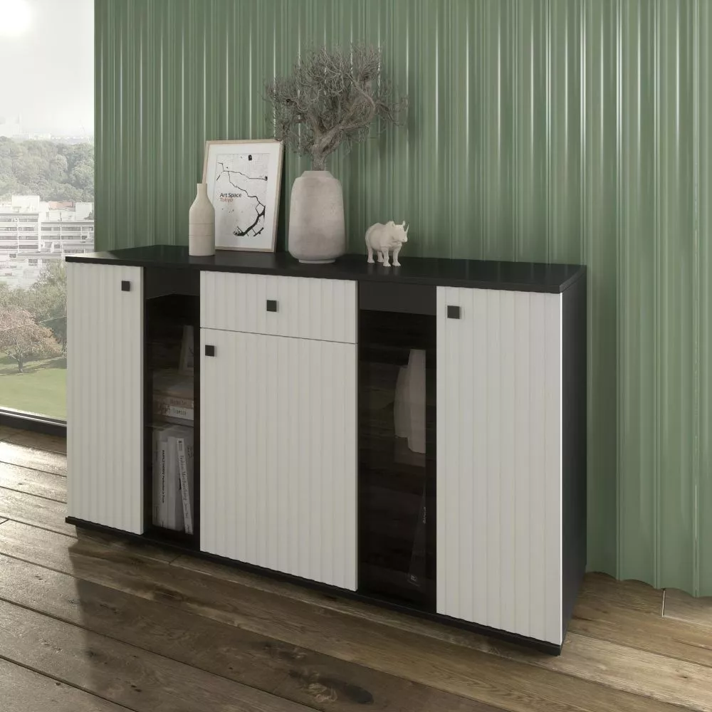 Kumode Salia · 140.4 × 40.2 × 80 cm