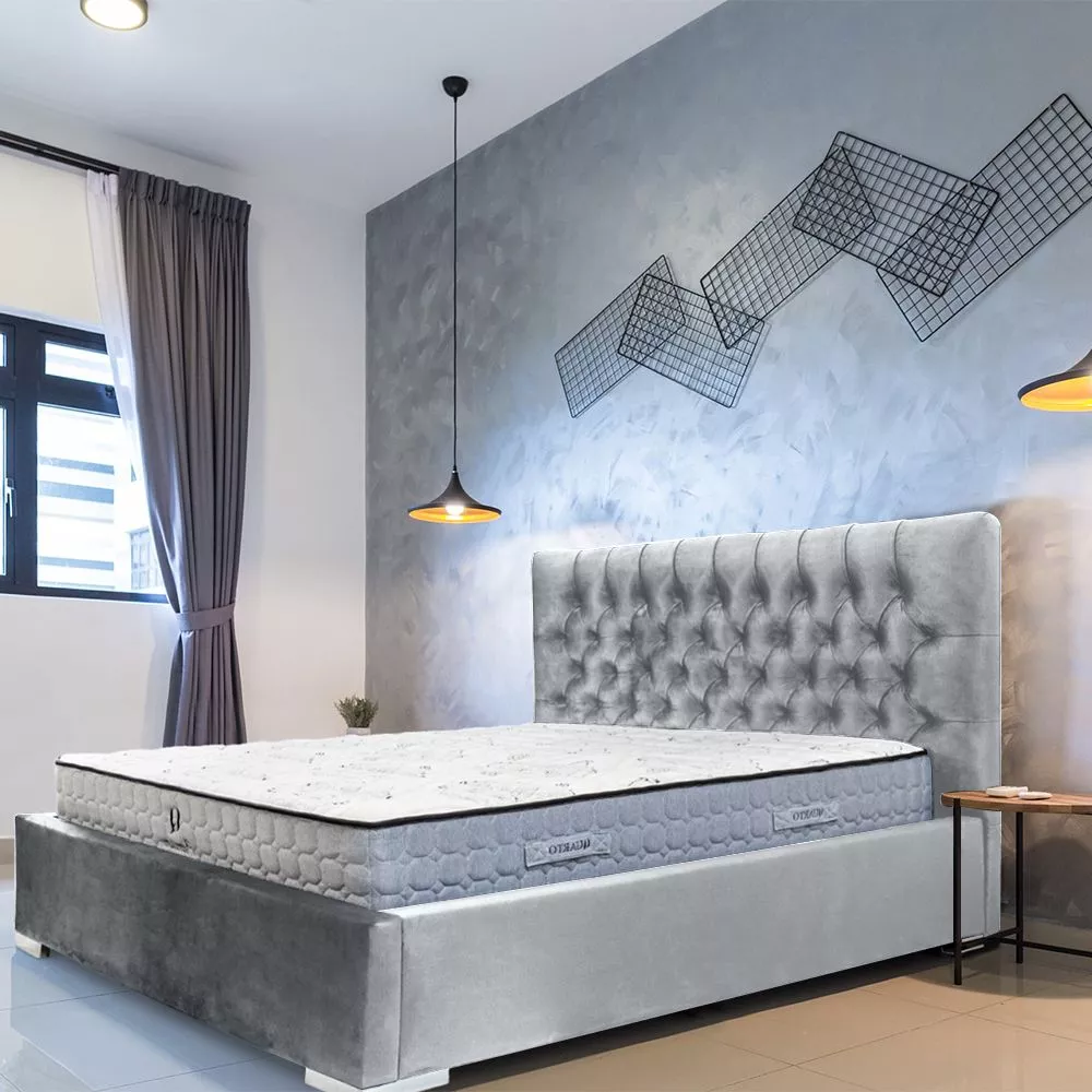 Gulta Chester Monolith Standard ar stelāžu Guļamvietas platums: 180 cm, Guļamvietas garums: 200 cm, stelāžas tips: koka,