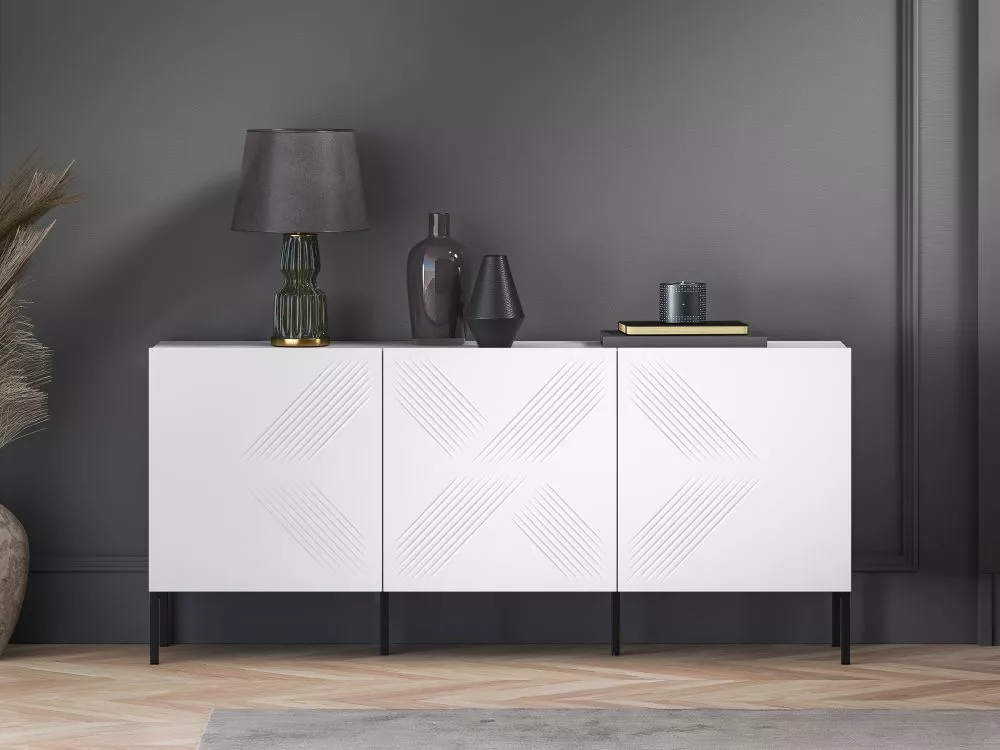Kumode Clearing 02 · 170 × 37 × 77 cm