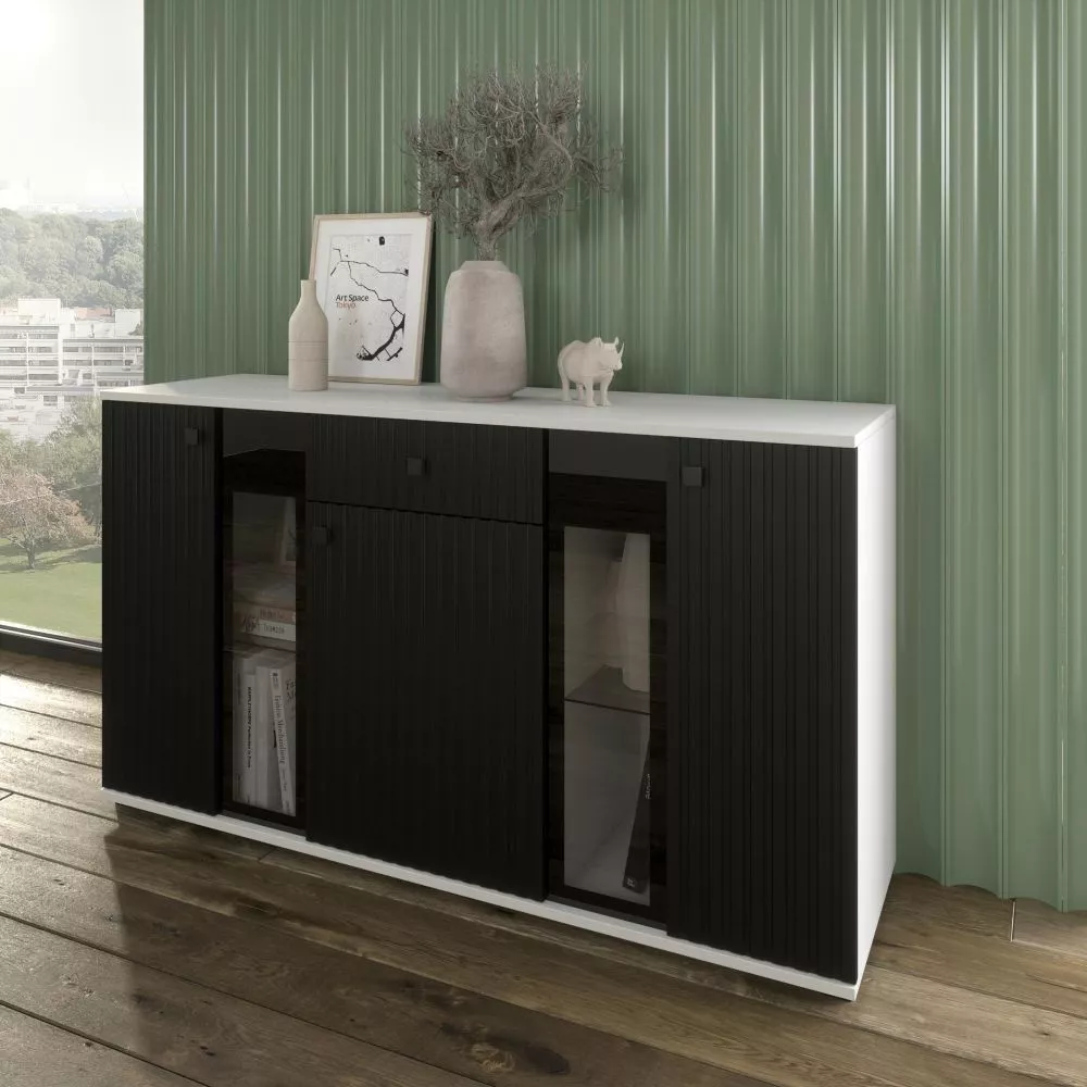 Kumode Salia · 140.4 × 40.2 × 80 cm