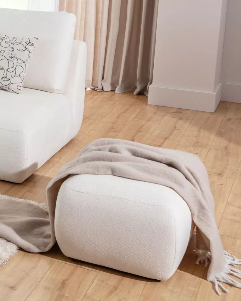 Pufs Dionizos P standard Auduma numurs: Aragon 01, · Balts · 72 × 42 × 52 cm