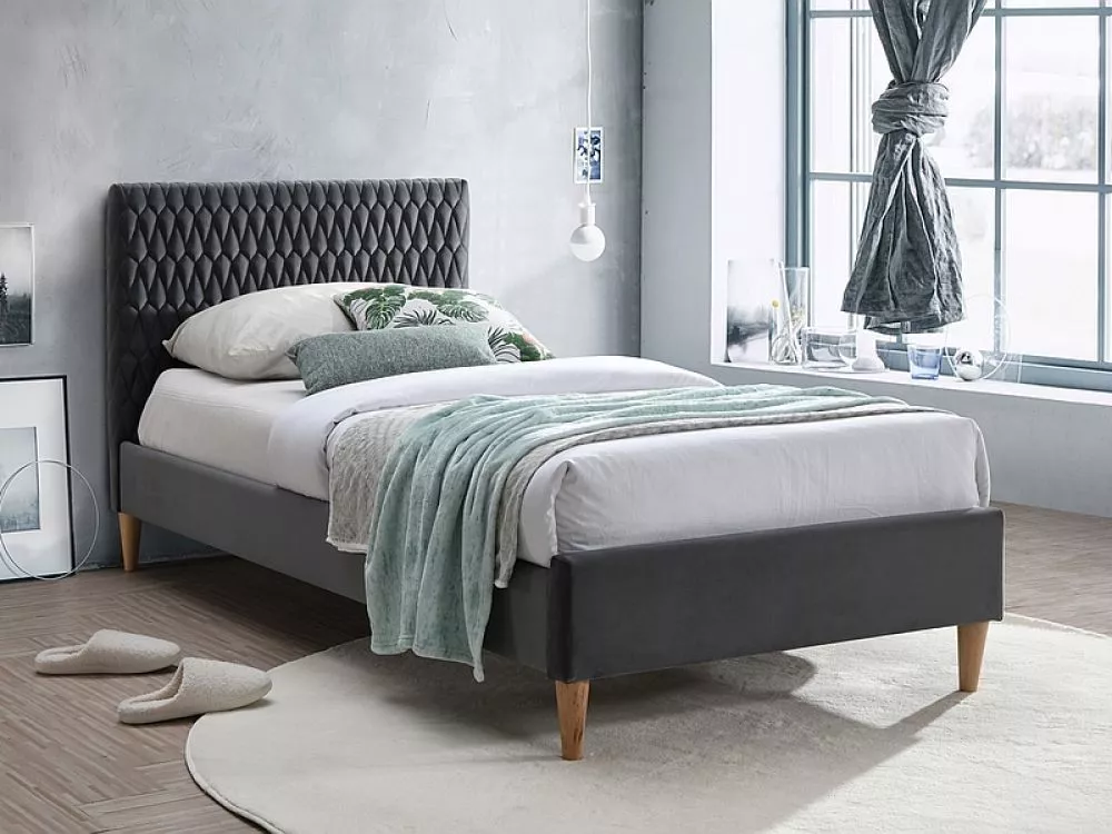 Gulta Azurro Velvet ar stelāžu Guļamvietas platums: 90 cm, Guļamvietas garums: 200 cm, stelāžas tips: koka, · Pelēks · 9