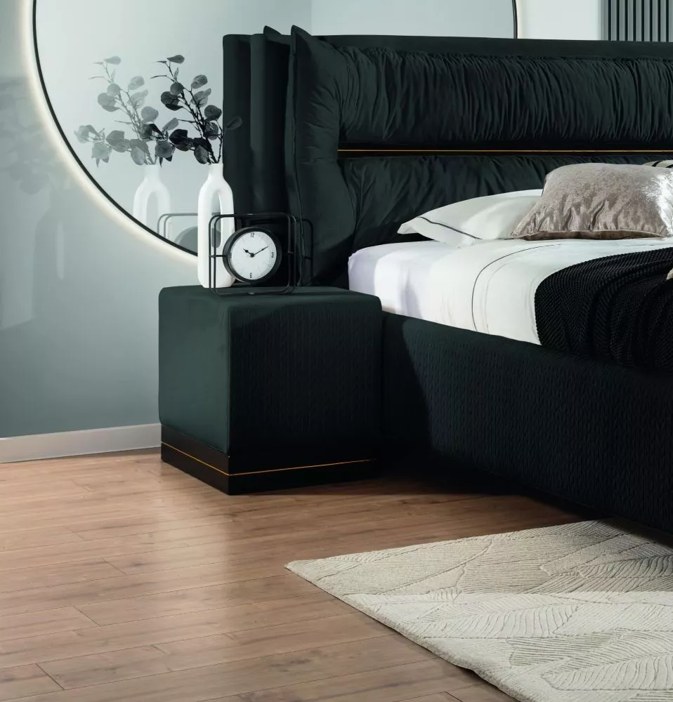 Pufs Tuluza Velvet Auduma numurs: Magic Velvet 2219 / Magic Velvet Deluxe 2219, · Melns · 63 × 49 × 43 cm