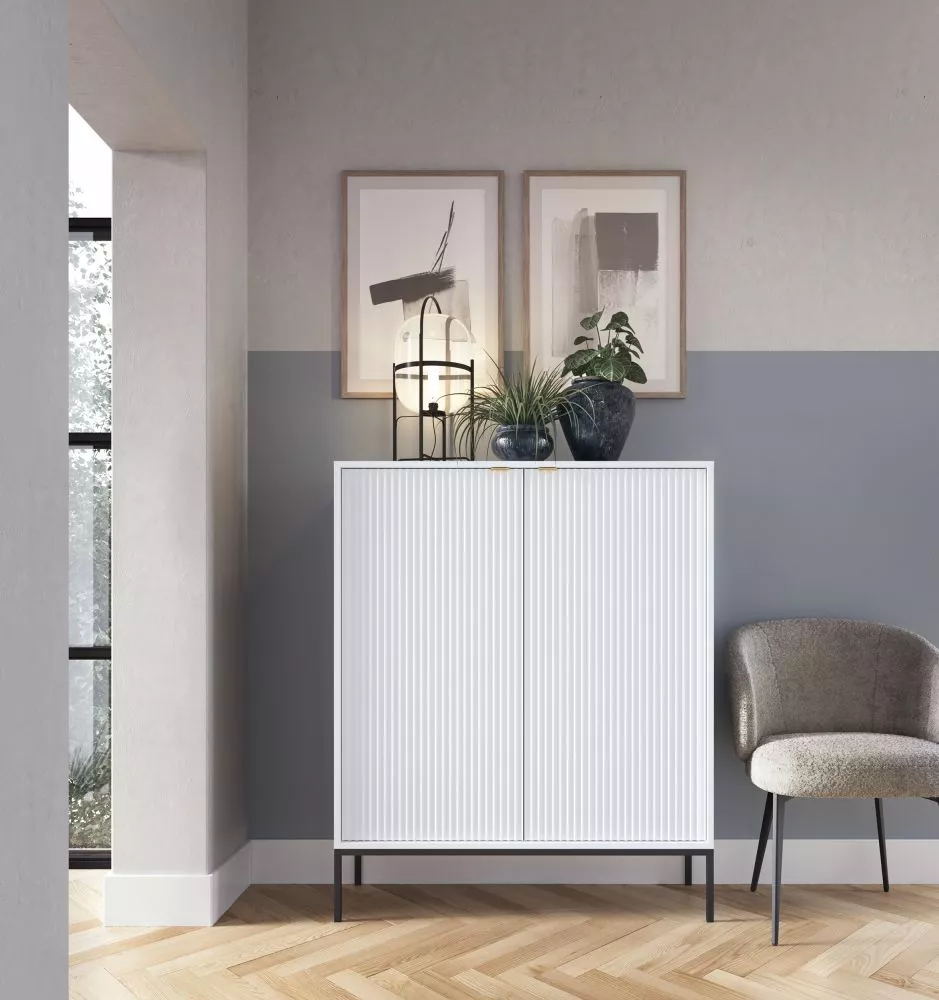 Kumode Nova K-104 · Balts · 104 × 39 × 125 cm