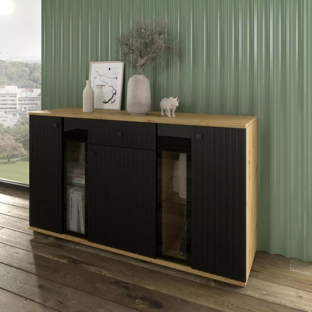 Kumode Salia · 140.4 × 40.2 × 80 cm