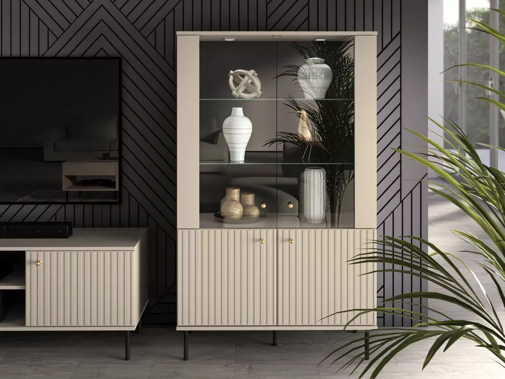Sekcija Sophie 03 ar LED · Bēšs · 92 × 40 × 151 cm