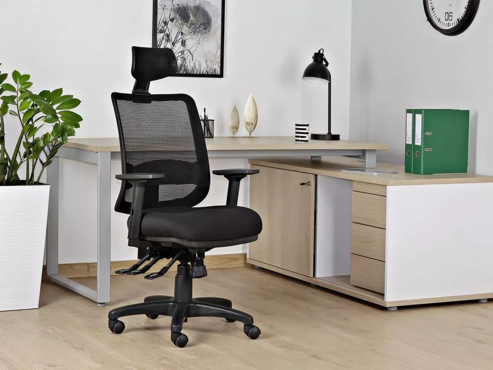 Datorkrēsls Saga Plus Korpusa krāsa: melns, Elementu krāsa: melns, Sēdvietas platums: 53 cm, · 64 × 47 × 119 cm