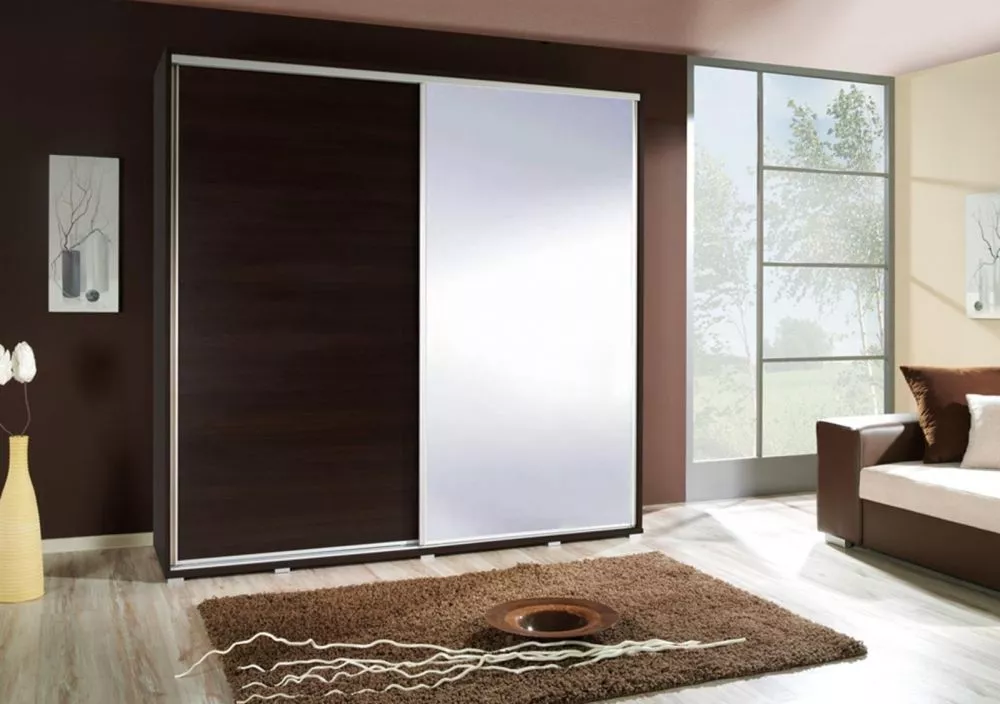Skapis Penelopa 5 · Kastanis venge · 205 × 66 × 215 cm