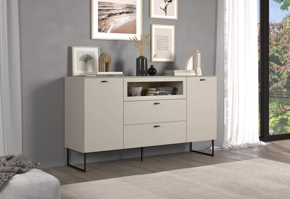 Kumode Bellugi 872 · 152 × 42 × 84 cm