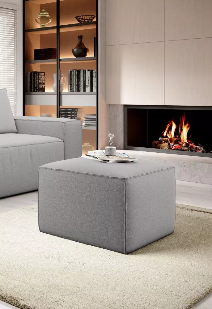 Pufs Silla P Standard Auduma numurs: Gojo 04, · Gaiši pelēks · 88 × 45 × 68 cm