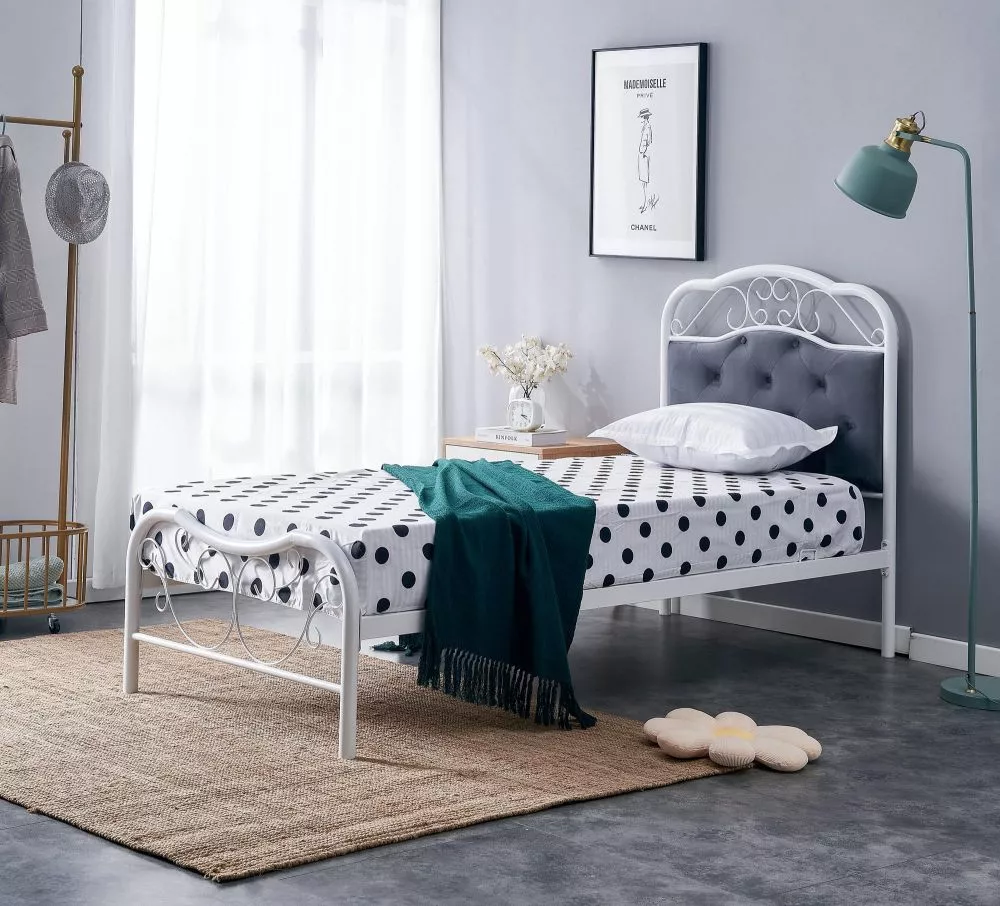 Gulta Fabrizia 90x200 ar stelāžu Guļamvietas platums: 90 cm, Korpusa krāsa: balts, Guļamvietas garums: 200 cm, · 92 × 20