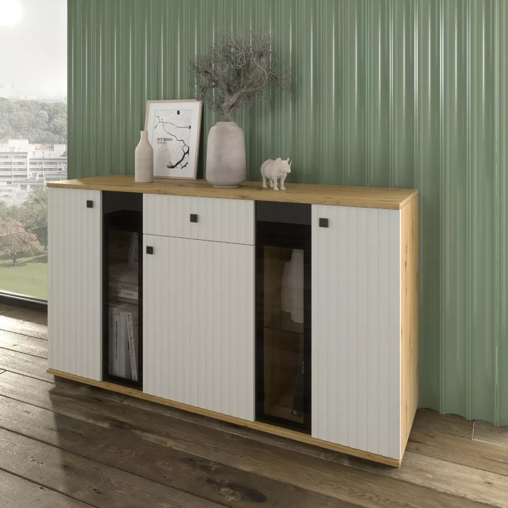Kumode Salia · 140.4 × 40.2 × 80 cm